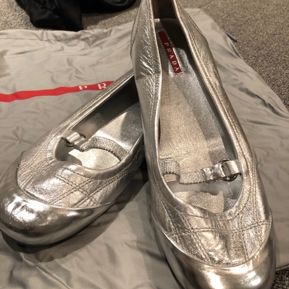 Prada silver metallic flat BRAND NEW - Picture 3 of 5